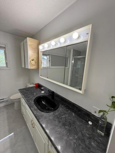 2 Bedroom main floor in บอสตัน บาร์(บริติช โคลัมเบีย)