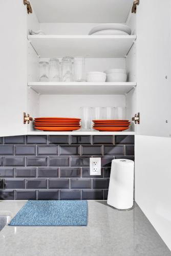 Private, Stylish and Peaceful 2BR Guest Suite, Calgary (Foto 8)