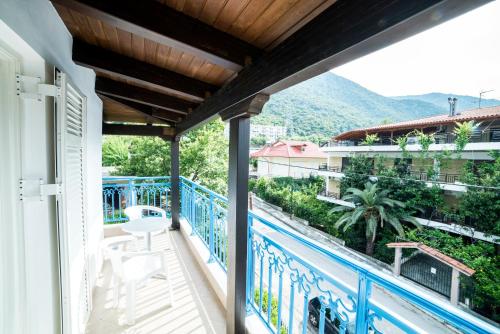 Erkély/terasz, Hotel Dellis in Kamena Vourla