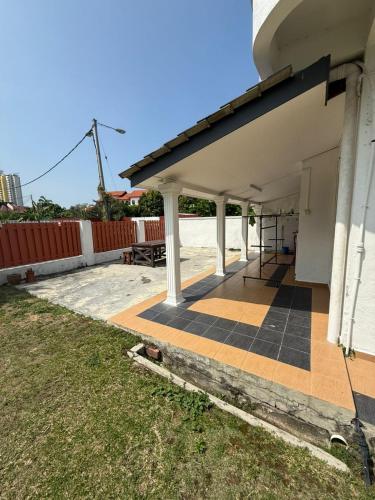 RZ Semi D Homestay in Klebang