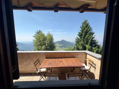 Panorama1200C, in the heart of the San Fermo Hills