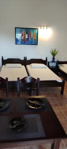 Petite Economy Lodge - image 2