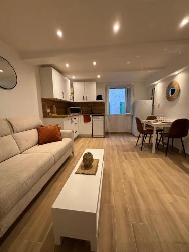 Charmant T2 refait a neuf en plein cœur de Frejus in Frejus City Center