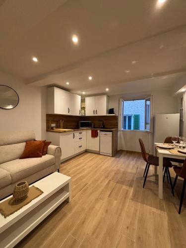 Charmant T2 refait a neuf en plein cœur de Frejus in Frejus City Center