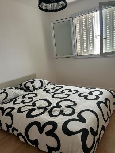 3-room apartment, sleeps 6, sea view, Nice (photo 9)