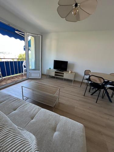 3-room apartment, sleeps 6, sea view, Nice (photo 10)