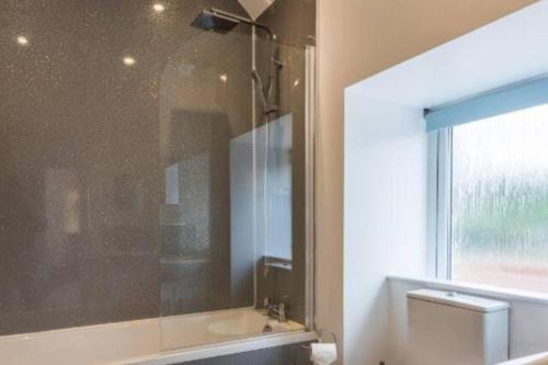 Ideal Couples base for exploring the Isle of Arran in Blackwaterfoot