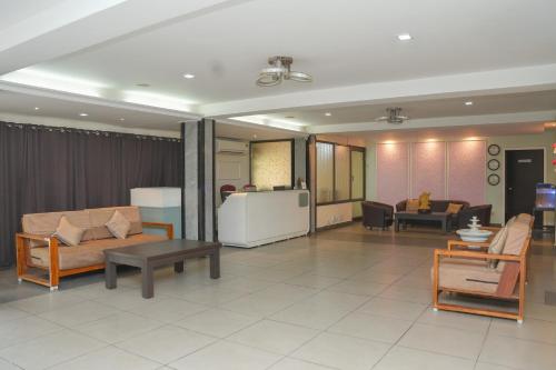 Vestabils, Hotel Grand Leela Krishna in Bhimavaram
