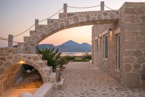 A környék, Milo Stone Villas near Mílosz-szigeti nemzeti repülőtér