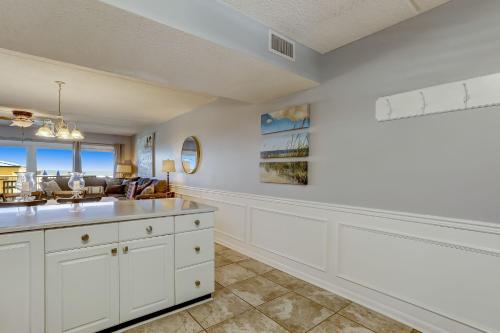 Steps to Oceanside Condo in Amelia Island, USA