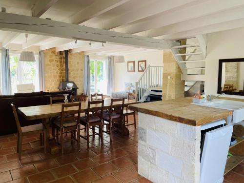 Ruime gîte gîte à louer Teuillac