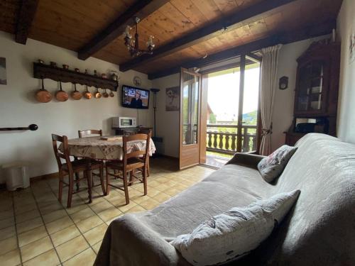 Studio cabine 4 pers, centre village, proche pistes, parking, casier à skis - FR-1-733-38 (Studio cabine 4 pers, centre village, proche pistes, parking, casier a skis - FR-1-733-38) in Crest-Voland