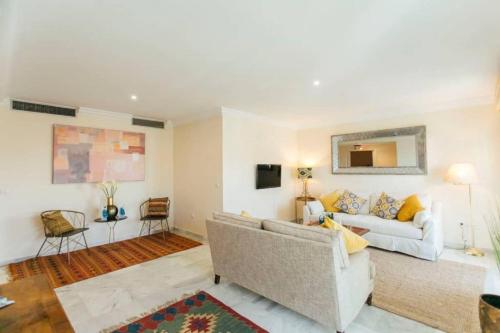 Spacious 3BR fantastic balcony central location, Sevilla (Foto 7)