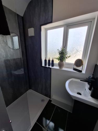 Bathroom, Florence House in Bolton and Undercliffe