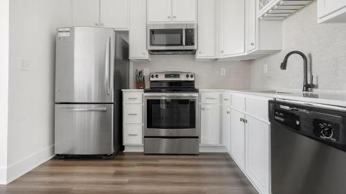 Landing at Lofts at Weston Lakeside - Cary, Cary (fotografie 4)