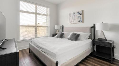 Landing at Lofts at Weston Lakeside - Cary, Cary (fotografie 9)