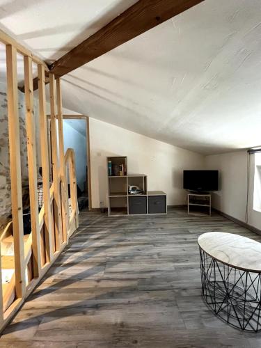 94 Côté Chai - Chai secret en cœur de bourg (94 Cote Chai - Chai secret en cœur de bourg) in Casteljaloux