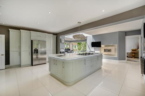 Létesítmények, Perfect Booking Luxury Home With Pool and Gym in Dél