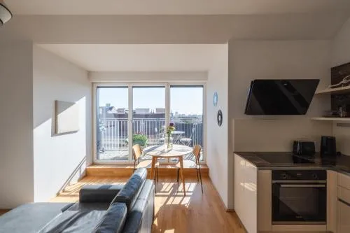 Modernes Dachgeschoss-Apartment mit Balkon in Wien - Nähe Westbahnhof in Wien, Österreich