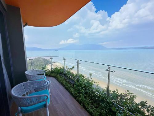 Balcony/terrace, Flamingo Hai Tien- can ho 2 phong ngu, view quang canh đai duong in Hai Tien Beach