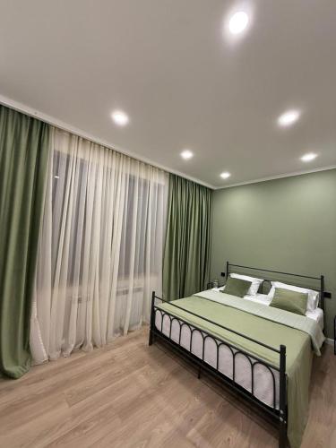 Deluxe Modern 2 bedroom Apartment in City Center, Republic Square