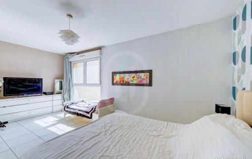 Duplex 120m ,50m terrasse proche centre et mer in La Lironde