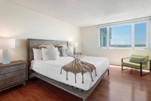 Top Floor Marina Escape 3BR Penthouse Ocean View, Los Angeles (zdjęcie 4)