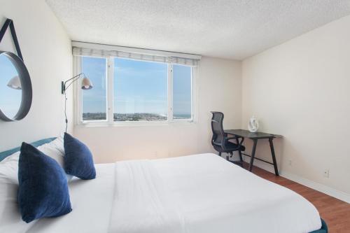 Top Floor Marina Escape 3BR Penthouse Ocean View, Los Angeles (zdjęcie 5)