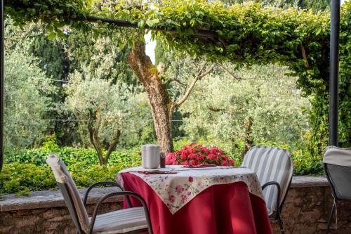 Ételek és italok, Villa Paradiso in Óváros