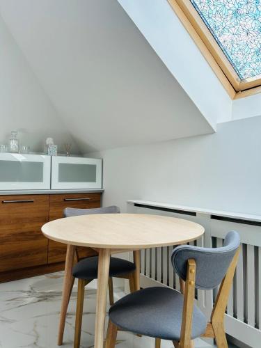 Strzyzewo Witkowskie Luxury Apartment in 波維茲