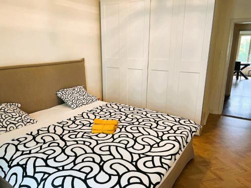 Spacious Old Town Flat, Munster, Zürich (photo 9)