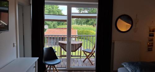 Skats, modernes Ferienhaus in Ostfriesland bis 10 Personen mit 4 Schlafzimmer und Garten in Uplengen