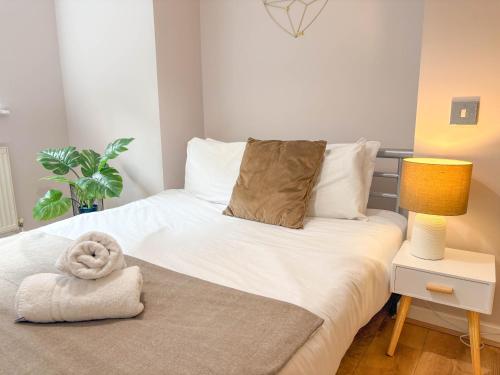 Spacious 2BR 2BA Apartment City Centre Sleeps 5, Manchester (photo 11)
