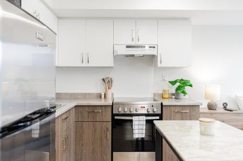Top Location - Cozy & Bright MTL studio near metro, Montreal (fotografie 6)