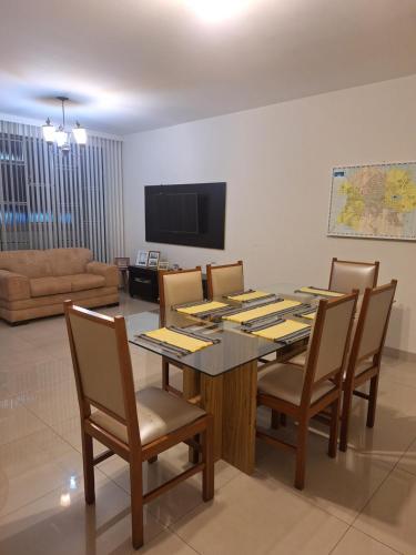 Apartamento 130m - 3 quartos com ar-condicionado e estacionamento - Nova Uberlândia