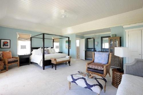 Windsong home in North Palmetto Point