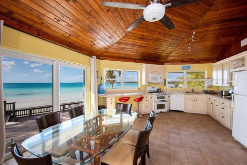 Sand Dollar at Ten Bay Beach home in Eleuthera