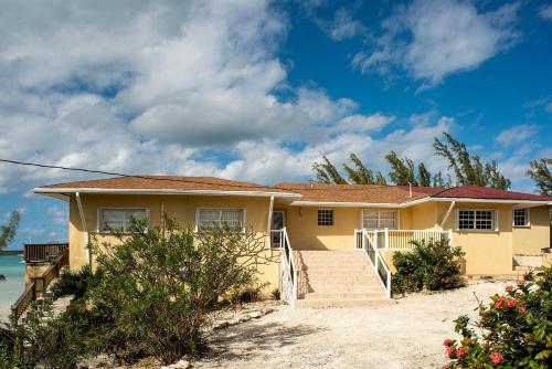 Sand Dollar at Ten Bay Beach home in Eleuthera