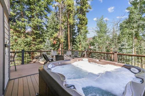 Friendly Fox Chalet home in Breckenridge, USA