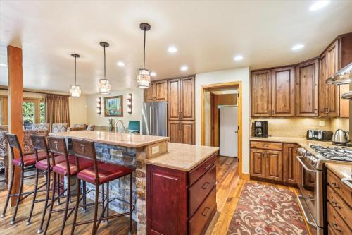 Friendly Fox Chalet home in Breckenridge, USA