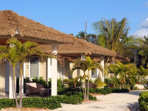 Sky Beach Club Bungalow cabin in Governor's Harbour