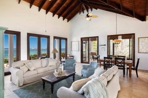 Coconut Point home in North Palmetto Point