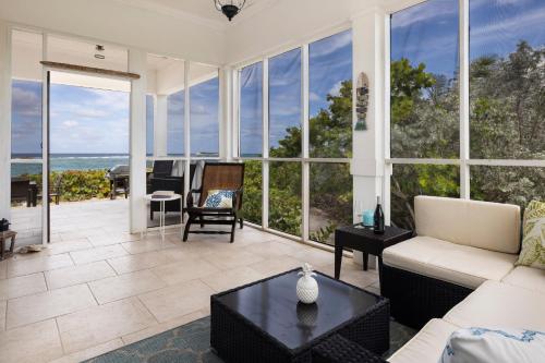 Coconut Point home in North Palmetto Point