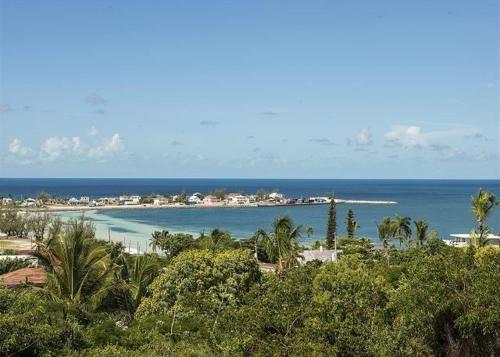 Buccaneer Hill Cottage cottage in Governor's Harbour