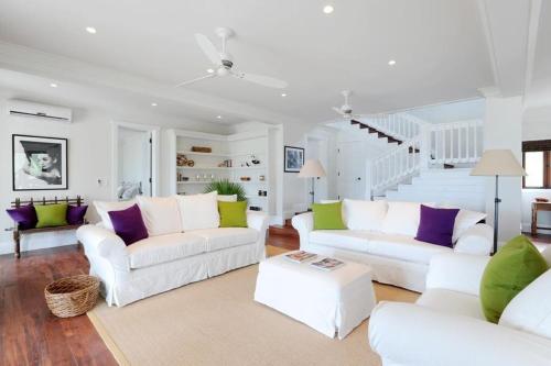 Alfred House home in Governor's Harbour