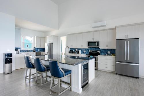 Pink Sands Point estate in Governors Harbour