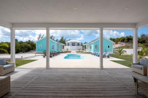 Pink Sands Point estate in Governors Harbour