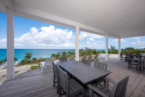 Pink Sands Point estate in Governors Harbour