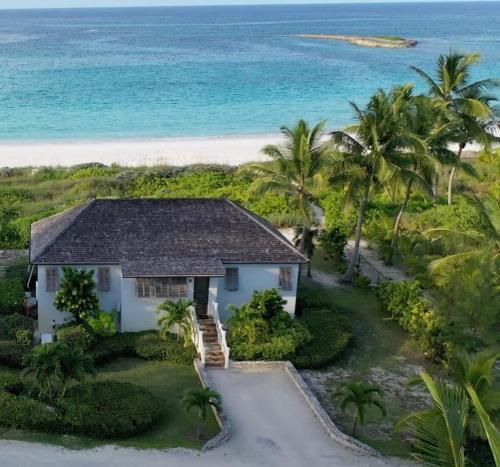 French Leave South Beach Dogtrot Villa villa in Governors Harbour