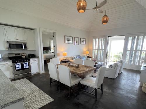 French Leave South Beach Dogtrot Villa villa in Governors Harbour